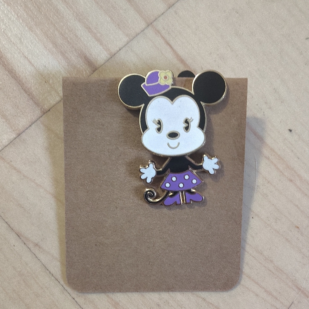 Disney Parks Minnie Mouse Cutie Pin – Purple Skirt & Hat – FAC 06730 18360